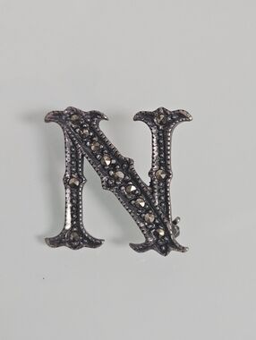 Vintage Designer  NF 925 Sterling Silver Marcasite Letter N Brooch Pin